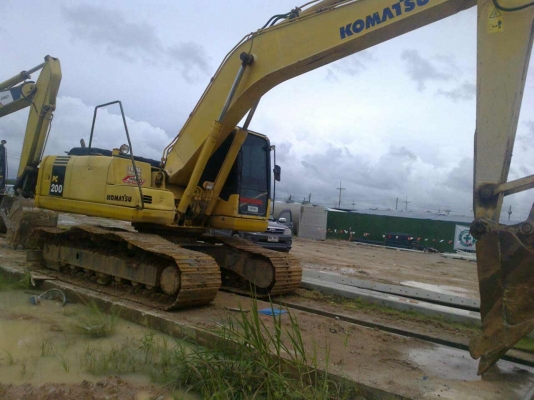 ขายโคมัสซุ 200-7 ไฟฟ้าครบ ราคา1,650,000 บาท เจ้าของขายเอง ราคาต่อรองได้