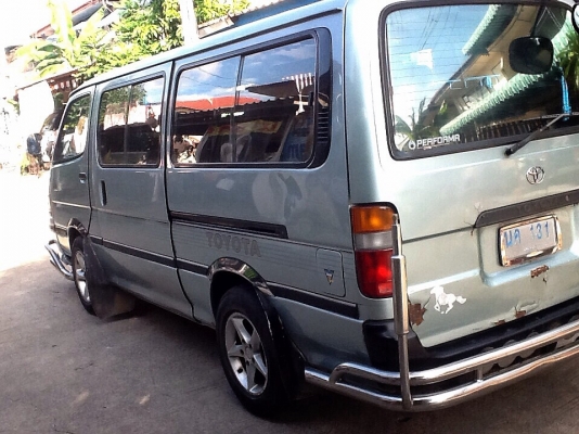 ขายรถตู้โตโยต้าไฮเอด