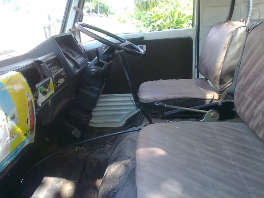 รถหกล้อ HINO FB113 เครื่อง 117 แรงม้า รถปี 31 ติดเครน ยูนิค 2.9 ตัน