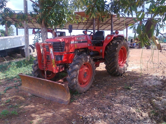 รถไถ KUBOTA M5000 SU มีใบดันหน้า มีผาน 6 ตราช้างอย่างดี ราคา 445,000 บาท