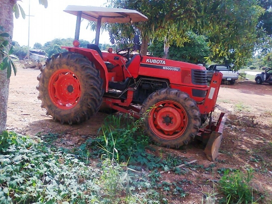 รถไถ KUBOTA M5000 SU มีใบดันหน้า มีผาน 6 ตราช้างอย่างดี ราคา 445,000 บาท