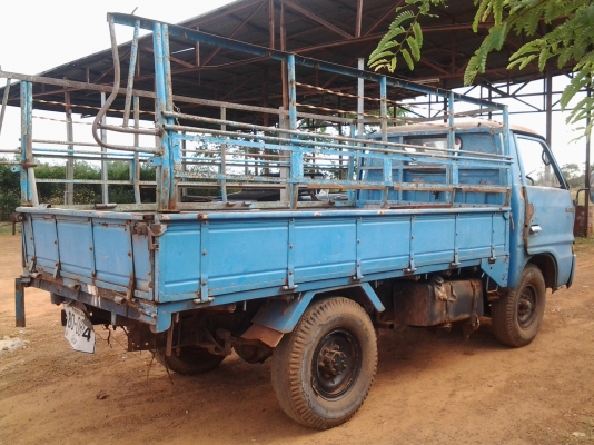 ISUZU ELF88 สี่ล้อ ทะเบียนขาด1 ปี เครื่องแหวนหลวมครับ