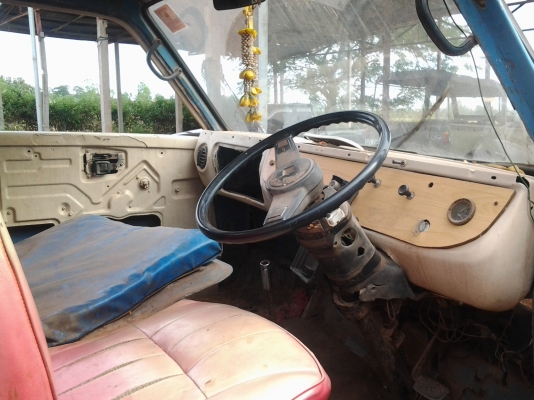 ISUZU ELF88 สี่ล้อ ทะเบียนขาด1 ปี เครื่องแหวนหลวมครับ