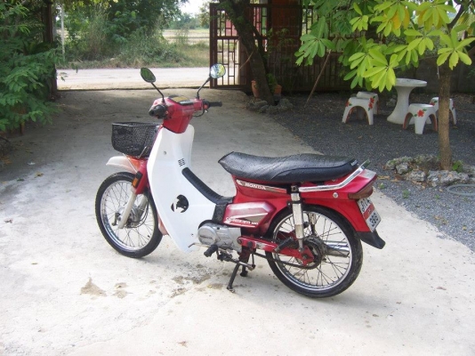 ดรีมคุรุสภาสีแดง สภาพดีมาก ทะเบียนเต็ม+เอกสารพร้อมโอนครบ