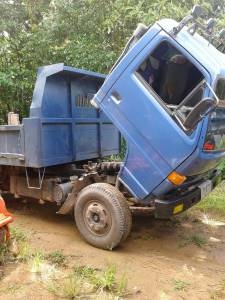 ขายหกล้อดั้มพ์ ISUZU NPR 115 Fหน้าFหลัง ดั้มพ์สามมิตร ไม่มีทะเบียน