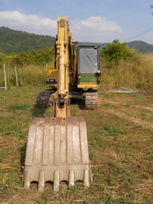 KOBELCO SK 045 เอวแน่น ช่วงล่างเต็ม รถทำงานอยู่
