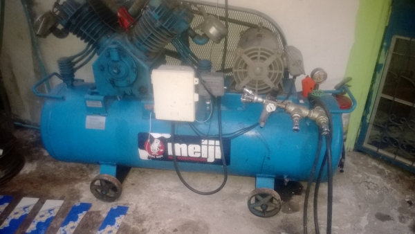 ปั้มลม4สูบ 7.5แรง MEIJI OSAKA JAPAN