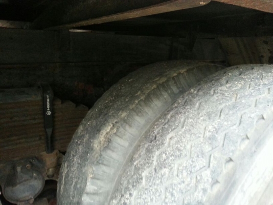 รถอีซูซุ 10 ล้อ รั้ว FVM เปลื่ยนเครื่อง 175 แรงม้า. สนใจติดต่อ 081 - 6079515 รถอีซูซุ 10 ล้อ รั้ว FVM เปลื่ยนเครื่อง 175 แรงม้า. สนใจติดต่อ 081 - 6079515