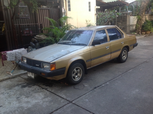 ขายโตโยต้าหน้าแหลม ทะเบียน กก700