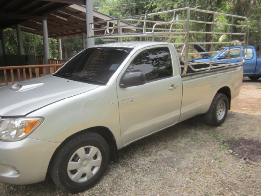 ขายวีโก้ตอนเดียว  เครื่อง 3.0  มือเดียวป้ายแดงครับ