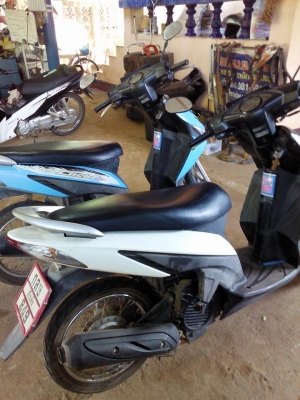 คลิ๊กปี49สองคัน