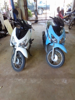 คลิ๊กปี49สองคัน