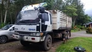 รถฮีโน่ 10 ล้อดั้ม F18 เปลื่ยนเครื่อง 195 แรงม้า. ปี 33 สนใจติดต่อ 081 - 6079515 รถฮีโน่ 10 ล้อดั้ม F18 เปลื่ยนเครื่อง 195 แรงม้า. ปี 33 สนใจติดต่อ 081 - 6079515