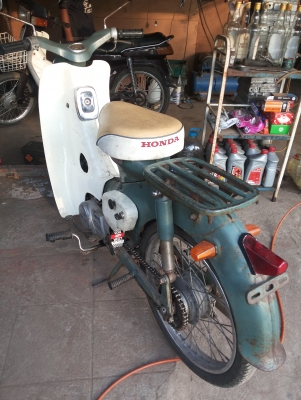 -ขาย c100 มีเล่ม เลขเครื่องโคลงตรงกัน