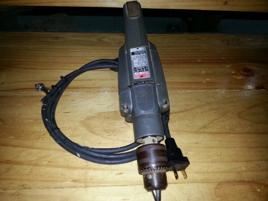 ขายสว่านไฟฟ้าขนาดจับดอก4หุนโครงสร้างเป็นอลูมิเนียมทั้งตัวเจาะกระแทกได้2ระบบยี่ห้อmakita