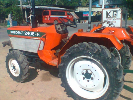ขาย คูโบต้า 2402 สภาพดี 087-1705164 , 085-9339361