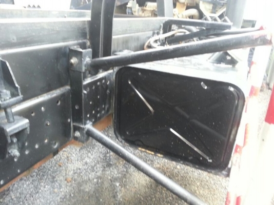 รถอีซูซุ 6 ล้อดั้ม 150 แรงม้า ปี 50 ( รถวิ่ง 2xx,xxx กม. ) สนใจติดต่อ 081 - 6079515 รถอีซูซุ 6 ล้อดั้ม 150 แรงม้า ปี 50 ( รถวิ่ง 2xx,xxx กม. ) สนใจติดต่อ 081 - 6079515