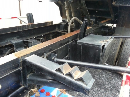 รถอีซูซุ 6 ล้อดั้ม 150 แรงม้า ปี 50 ( รถวิ่ง 2xx,xxx กม. ) สนใจติดต่อ 081 - 6079515 รถอีซูซุ 6 ล้อดั้ม 150 แรงม้า ปี 50 ( รถวิ่ง 2xx,xxx กม. ) สนใจติดต่อ 081 - 6079515