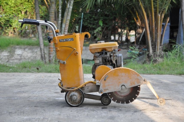 ขายเครื่องตัดคอนกรีต ROBIN สภาพสวยเดิมจากญี่ปุ่น 19,000 เท่านั้น!!