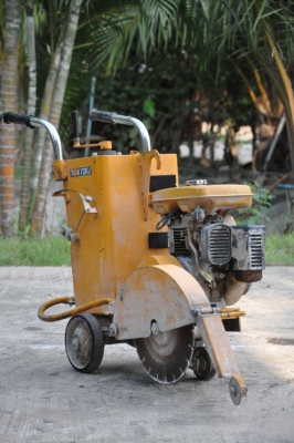 ขายเครื่องตัดคอนกรีต ROBIN สภาพสวยเดิมจากญี่ปุ่น 19,000 เท่านั้น!!