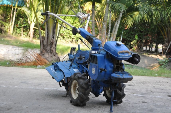 ขายรถพรวนดินISEKI MC4สภาพสวยเดิมจากญี่ปุ่น มีเกียร์ แฮนด์ปรับระดับได้ สาดดินได้ดีมาก 16,500เท่านั้น