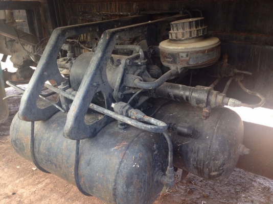 **760,000 บ.ต่อรอง**ขาย10ล้อเพลาเดียว^^ดั๊ม^^ ISUZU JUMBO คัสซี35xxx เครื่อง6BG1 175HP แห้งๆแรงดี ช่วงล่างเดิม คัสซีสวยไม่ปะไม่ดาม กระบะดั๊มเหล็กสภาพสวยพื้นดีข้างดี ไม่มีสโลว วางหัวROCKY(ลงเล่ม) สภาพสวย พ.พาวเวอร์ เบรคทริฟฟี่ ครบ ยางสวย10เส้น สภาพโดยรวมสว