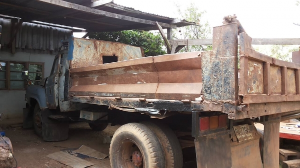 ***ขายแล้วครับขอบคุณ Truck2hand ขาย6ล้อหัวยาวดั๊มดิน ISUZU TX วาง EH700 168HP (ยังไม่ลงเล่ม) เครื่องแน่นดี แรง ติดง่ายอึด ช่วงล่างใหญ่เฟืองท้ายFUSO คัสซีดีกระบะดั๊มเหล็กสภาพดีพื้นดีข้างมีผุนิดหน่อย ยาง900ดี4เส้นพอใช้2เส้น หัวเดิมมีประตูปิด พ.ธรรมดา หัวเก๋