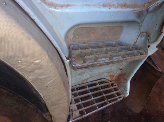 ***ขายแล้วครับขอบคุณ Truck2hand ขายเทเลอร์10ล้อ2เพลาขึ้น แบคโฮ200/รถเกี่ยว HINO FG185A เครื่องEK100 260HPเครื่องแน่นแรงดีไม่เยิ้ม ช่วงล่างเดิมคัสซีสวยเดิมไม่ปะไม่ดาม หางสวยสภาพดีไม่มีผุ ยางดี10เส้น หัวดีไม่ผุ(กำลังทำสี) ภายในคอนโซลครบ พร้อมใช้งาน เอกสารคร