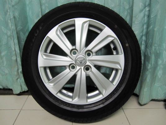 ขายล้อแม็ก New Vios พร้อมยางป้ายแดงปี 13