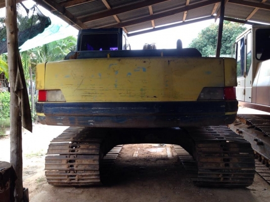 ขายรถแบคโฮ KOBELCO mark III sk200 สภาพดี ขายรถแบคโฮ KOBELCO mark III sk200 สภาพดี