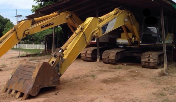 ขายรถแบคโฮ KOBELCO mark III sk200 สภาพดี ขายรถแบคโฮ KOBELCO mark III sk200 สภาพดี
