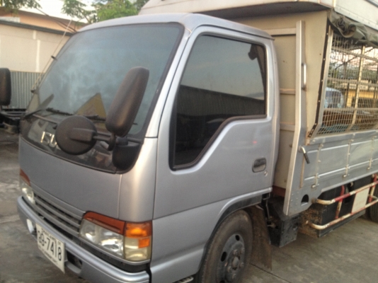 ขาย รถ 6 ล้อ อีซูสุ NKR 120 DOHC - LPG ล้วน สุดประหยัด หลังคา ผ้าใบ ครบ. สภาพ 95\% ช่วงหน้า ปีกนก นิ่มนวล  ขายเพียง. 685000 บ ที่ ณ พาดกลอน* กรุ้ป โดย. หมวดมินทร์. 086 4085619