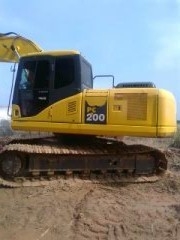 Komatsu PC200-7 ทำงาน 8000 ชม.ช่วงล่างแน่น บอดี้รอบคันสวยพร้อมใช้