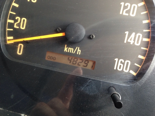 4ล้ออีซูซุNKRทะเบียนไม่ติดเวลา(รถห้าง)