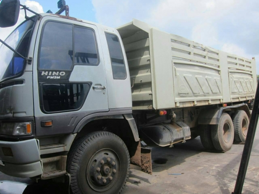 ขายสิบล้อ Hino 3M  240 เอกสารพร้อมโอนครับ