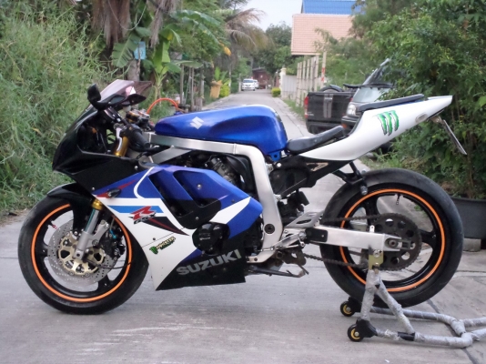 ขาย GSX r7 แฟลิ่งแต่ง K5 สวยๆแทพๆเครื่องดีแรงม้ามาเต็มๆขับหล่อทะเบียนแท้พร้อมโอน(ขนส่ง)