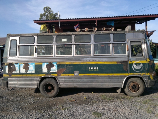 ขายรถบัสเล็ก 1 คัน ช่วงล่าง HINO KM310 เครื่องเดิม ช่วงล่างเดิม