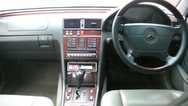 Benz C220 Elegance ปี'96