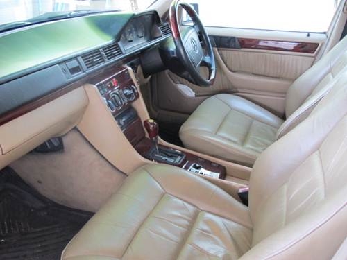 Benz E220 ปี1995 เครื่อง2JZ + LPG หัวฉีด code Cแท้