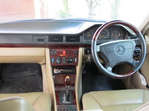 Benz E220 ปี1995 เครื่อง2JZ + LPG หัวฉีด code Cแท้