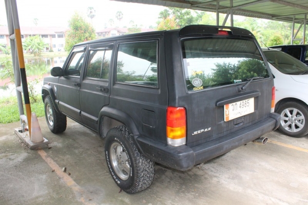 ขาย JEEP CHEROKEE 2.5 4WD