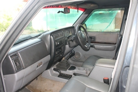 ขาย JEEP CHEROKEE 2.5 4WD