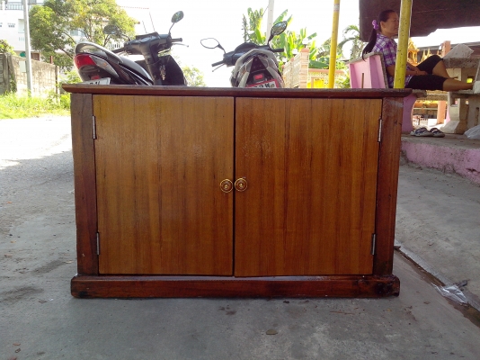 ขายตู้ไม้สักเก่าวางTVได้ครับ