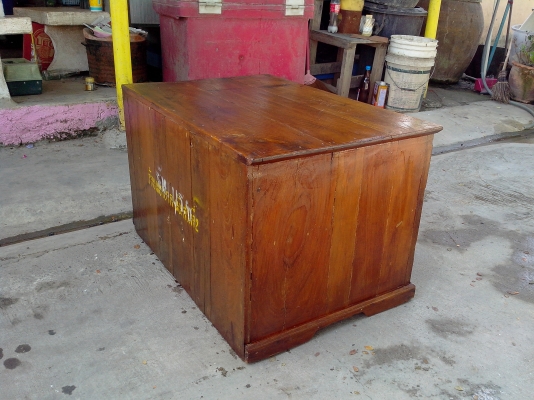 ขายตู้ไม้สักเก่าวางTVได้ครับ