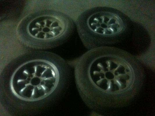 ขายล้อกล้วย ๆ พร้อมยาง cylone ขอบ 13 กว้าง 5.5 นิ้ว 4รู114