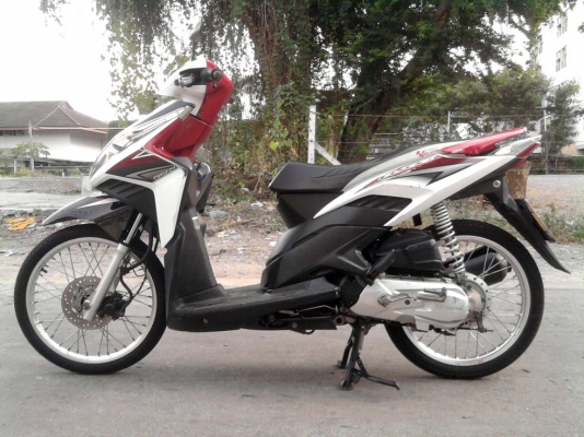 ขออนุญาติขาย Honda CLICK-i ปี 54 วิ่งน้อย โอนให้ฟรีครับ