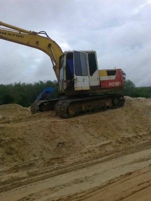 PC120-5 เล่มทะเบียน  รถทำงานอยู่ สีเดิม สภาพดีใช้ได้..(รถเอาเก็บงานหน่อยก็สวย)