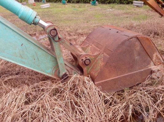 ขาย Kobelco SK200 YN10 Serail 38xxx สภาพสวยมาก พร้อมใช้งาน