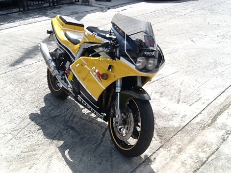 (ลดราคาจะได้ออกไววด่วน )gsxr 400 r7 เก็บเดิมๆ ทะเบียนแท้พร้อมโอน 55000