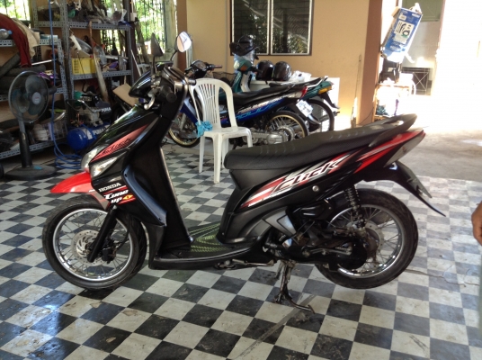 ขาย!!!ฮอนด้าคลิ๊ก ปี50 รถเครื่องดีคับ มีเล่มทะเบียนครบ ภาษีไม่หมด